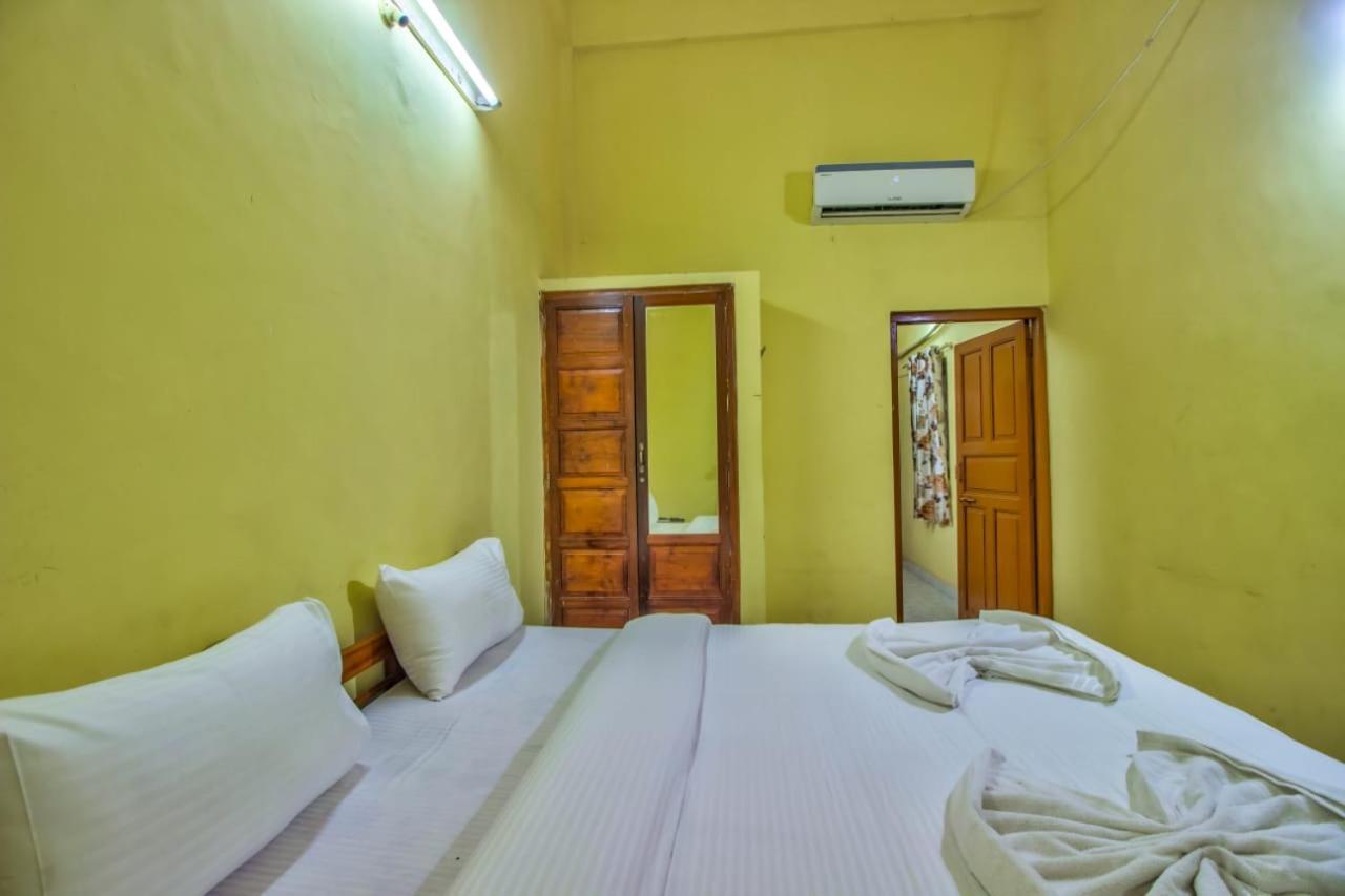 Advik Apartments Marmagao Ngoại thất bức ảnh